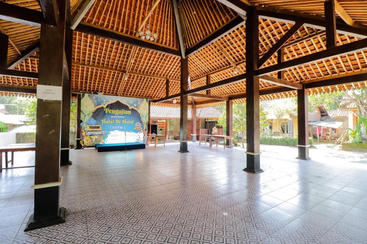 Omah Rohadi Syariah By Ndalem Beong Hotel Magelang Exterior photo