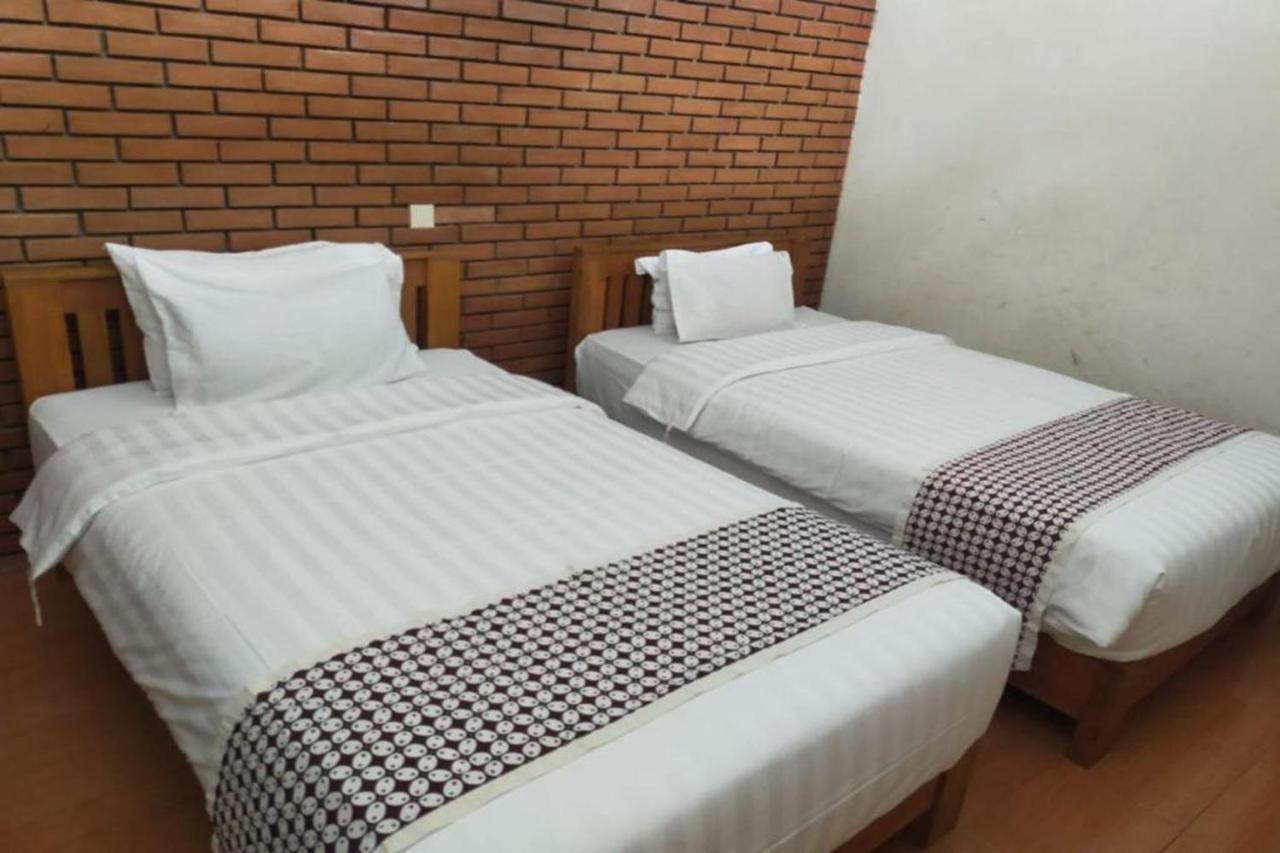 Omah Rohadi Syariah By Ndalem Beong Hotel Magelang Exterior photo
